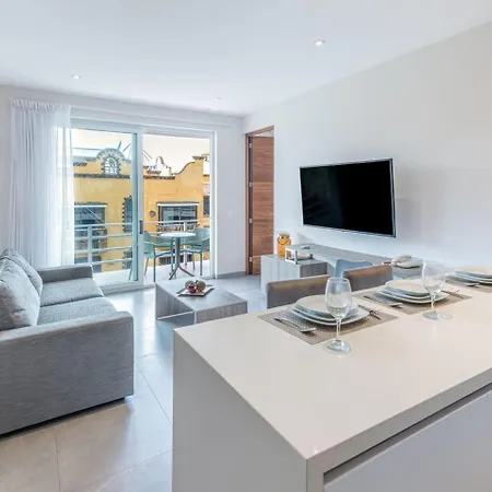 Luxury Condo, 150Mb, 2 Bedroom, Cine, Gym, Pool